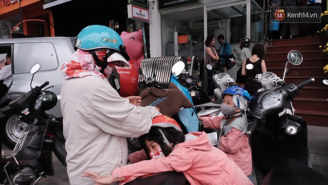 Kẹt ATM - Chuyện đau đầu ở Sài Gòn những ngày giáp Tết - Ảnh 6.