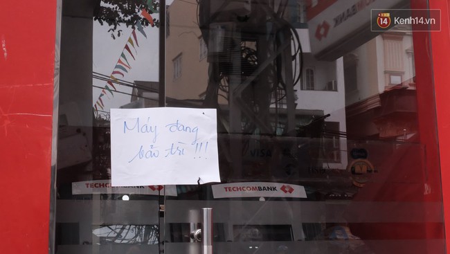 Kẹt ATM - Chuyện đau đầu ở Sài Gòn những ngày giáp Tết - Ảnh 9.