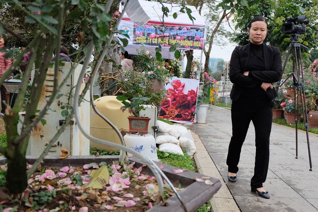 Kh&aacute;ch tham quan vắng đến bất ngờ trong ng&agrave;y cuối của lễ hội hoa hồng Bulgaria - Ảnh 4.