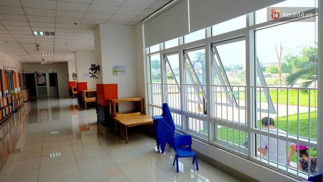 Người nh&agrave; của em b&eacute; bị c&ocirc; hiệu trưởng dốc ngược đầu ra cửa s&ocirc;̉: Chỉ mong c&ocirc; gi&aacute;o r&uacute;t kinh nghiệm - Ảnh 3.