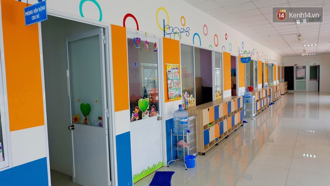 Người nh&agrave; của em b&eacute; bị c&ocirc; hiệu trưởng dốc ngược đầu ra cửa s&ocirc;̉: Chỉ mong c&ocirc; gi&aacute;o r&uacute;t kinh nghiệm - Ảnh 4.