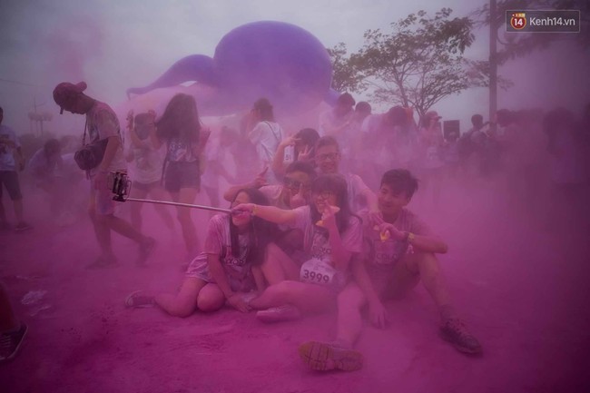 Những khoảnh khắc chứng minh đi Color Me Run lúc nào cũng vui và được quẩy hết mình! - Ảnh 9.