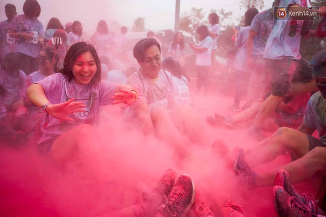 Những khoảnh khắc chứng minh đi Color Me Run lúc nào cũng vui và được quẩy hết mình! - Ảnh 18.