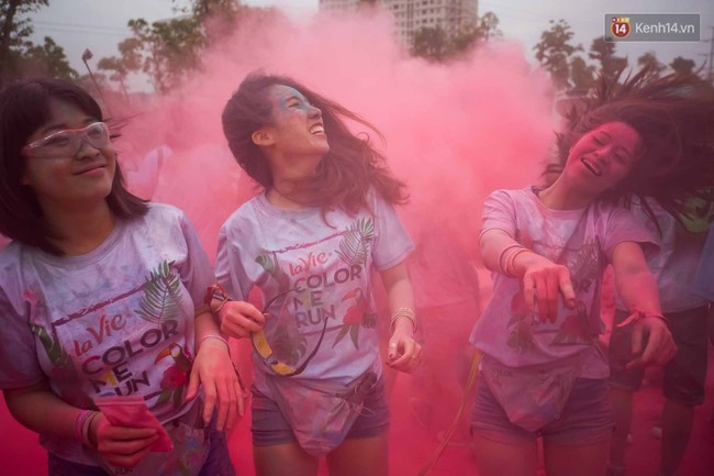 Những khoảnh khắc chứng minh đi Color Me Run lúc nào cũng vui và được quẩy hết mình! - Ảnh 19.