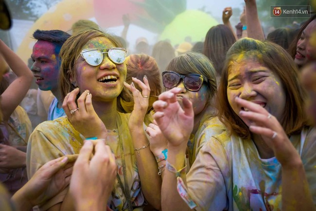 Những khoảnh khắc chứng minh đi Color Me Run lúc nào cũng vui và được quẩy hết mình! - Ảnh 23.