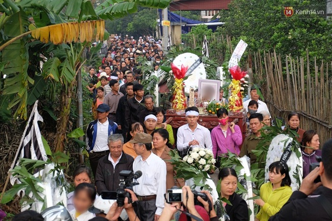 Hàng trăm người bật khóc tiễn đưa bé gái người Việt bị sát hại ở Nhật về với đất mẹ - Ảnh 7.