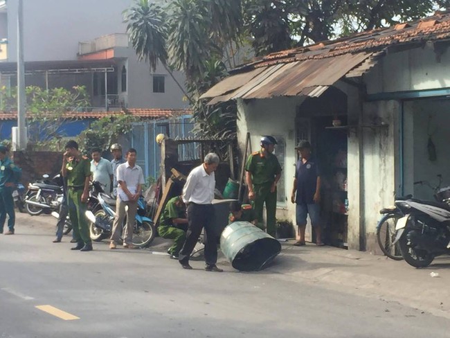 Sài Gòn: Nổ thùng phi một người đàn ông chết thảm - Ảnh 1.