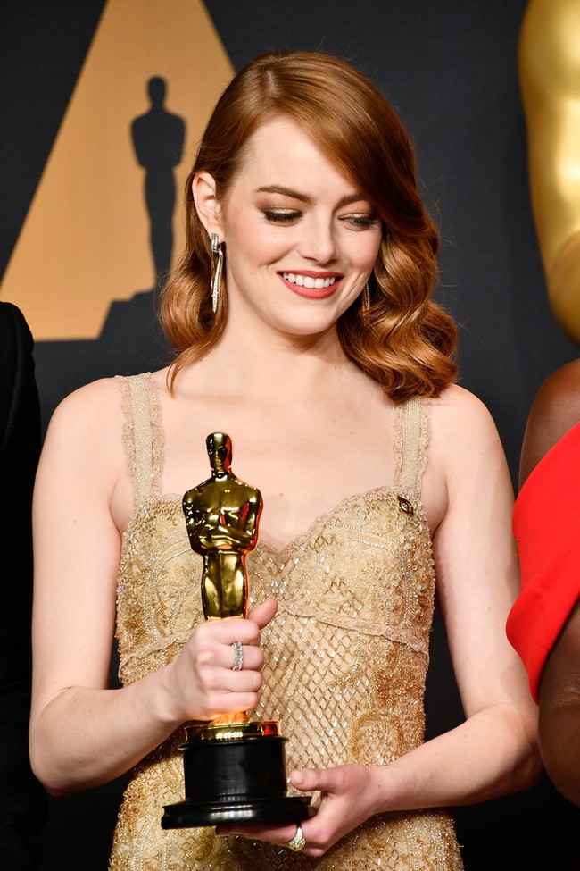 Đã thắng Oscar lại đẹp hết phần người khác, Emma Stone chính là nữ thần của đêm trao giải! - Ảnh 9.