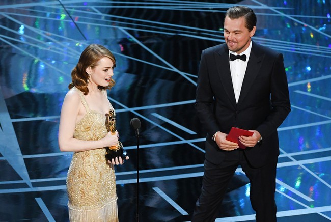 Đã thắng Oscar lại đẹp hết phần người khác, Emma Stone chính là nữ thần của đêm trao giải! - Ảnh 13.