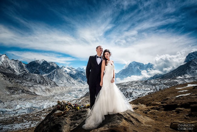 Sau 3 tuần leo núi, cặp đôi kết hôn trên đỉnh Everest và những bức ảnh cưới của họ thật tuyệt - Ảnh 9.