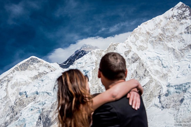 Sau 3 tuần leo núi, cặp đôi kết hôn trên đỉnh Everest và những bức ảnh cưới của họ thật tuyệt - Ảnh 10.