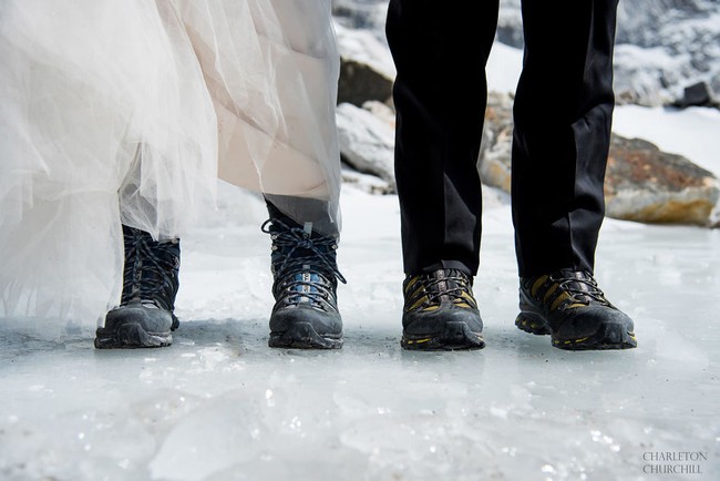 Sau 3 tuần leo núi, cặp đôi kết hôn trên đỉnh Everest và những bức ảnh cưới của họ thật tuyệt - Ảnh 15.