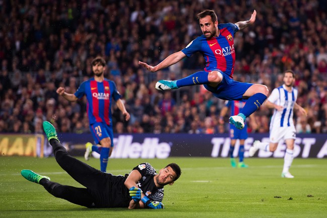 Messi lập cú đúp, Barca tìm lại niềm vui chiến thắng - Ảnh 9.