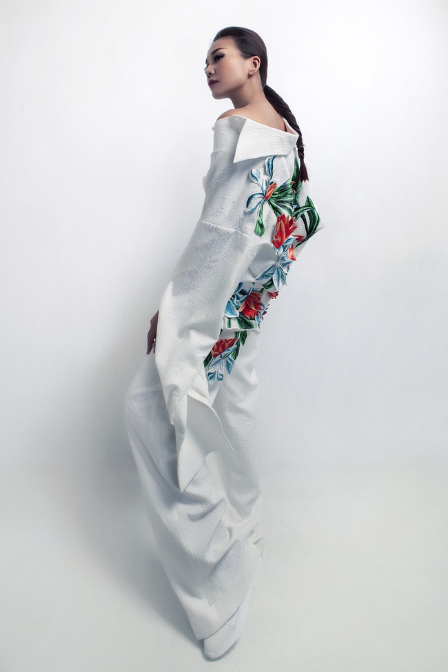 Siêu mẫu Thanh Hằng làm vedette cho BST diễn tại Tokyo Fashion Week của NTK Công Trí - Ảnh 3.