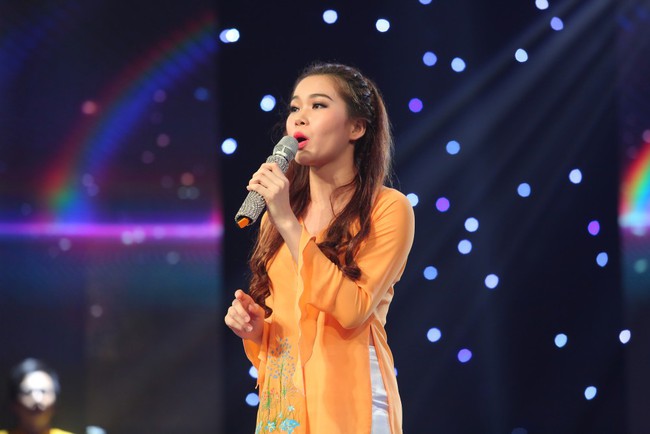 Giọng ải giọng ai mở m&agrave;n năm mới với c&ocirc; g&aacute;i xinh đẹp h&aacute;t cải lương như đọc rap! - Ảnh 3.