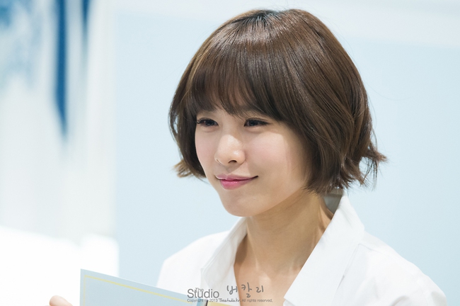 Khi Jiyeon vẫn giữ im lặng, người mới của Lee Dong Gun mơ mộng kể về chuyện t&igrave;nh cảm - Ảnh 1.