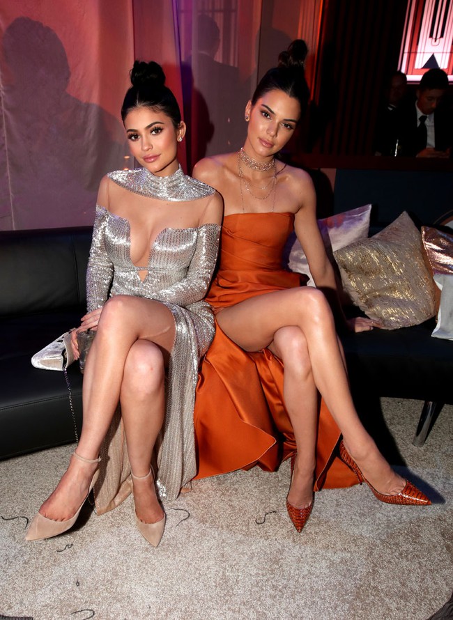 Qu&ecirc; v&igrave; kh&ocirc;ng được v&agrave;o tiệc, Kendall Jenner đổ lỗi cho c&ocirc; em Kylie? - Ảnh 3.