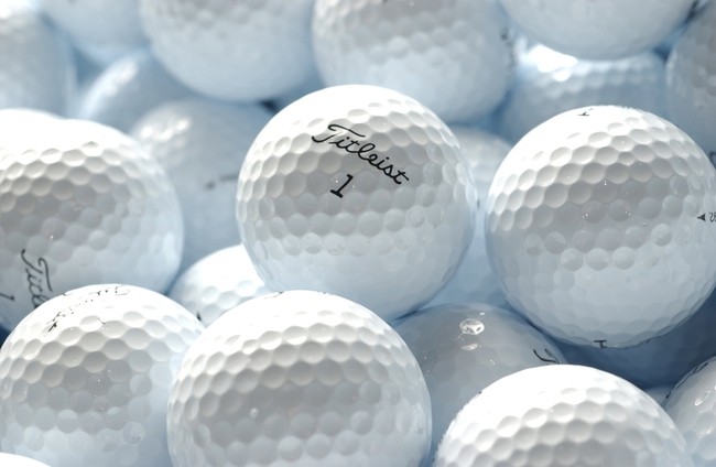 Tại sao quả b&oacute;ng đ&aacute;nh golf lại c&oacute; những vết l&otilde;m h&igrave;nh tổ ong? - Ảnh 1.