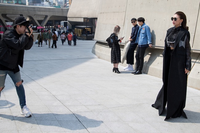 Ngoài Sơn Tùng & Tóc Tiên, Seoul Fashion Week mùa này còn nhiều gương mặt thân quen từ Vbiz - Ảnh 12.