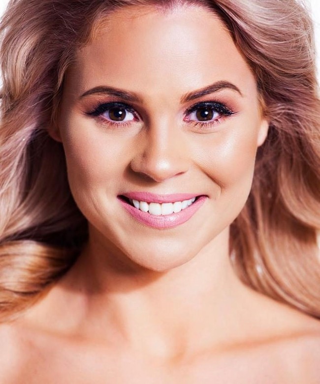 Mặt mộc d&agrave;n mỹ nh&acirc;n Miss Universe 2016: Người vẫn xinh đẹp, kẻ lộ khuyết điểm - Ảnh 7.