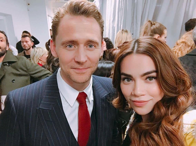 HOT: Hồ Ngọc Hà diện đồ sexy giá hàng trăm triệu, vui tươi tạo dáng bên Tom Hiddleston tại show Gucci - Ảnh 4.