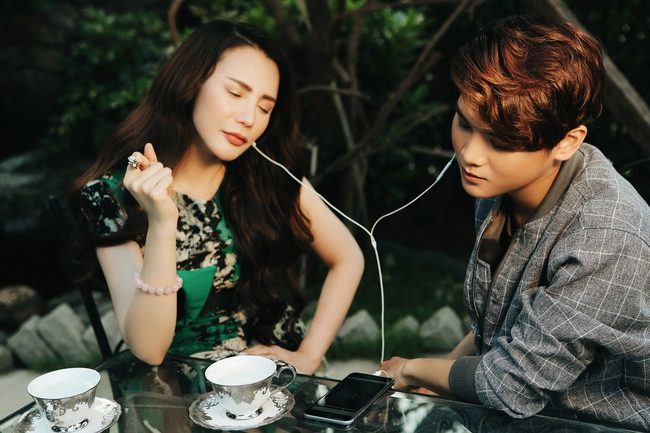 Hồ Quỳnh Hương c&ugrave;ng học tr&ograve; Th&aacute;i Ng&acirc;n ra mắt MV kỉ niệm hai năm sau X-Factor m&ugrave;a đầu ti&ecirc;n - Ảnh 5.