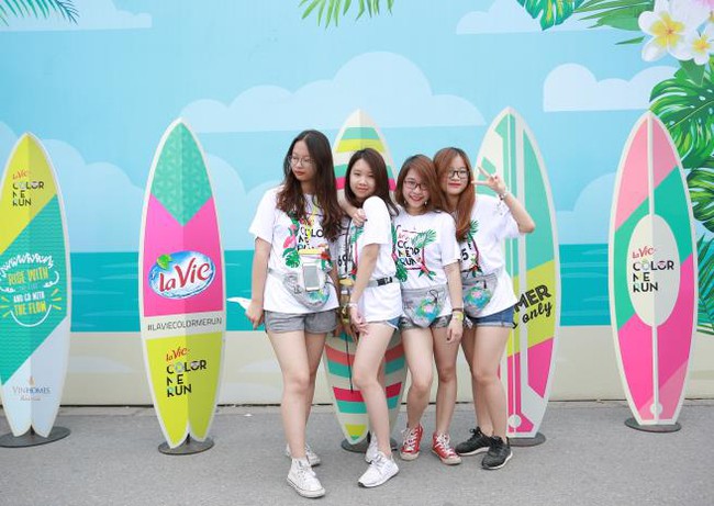 Truy t&igrave;m địa điểm được giới trẻ check-in nhiều nhất v&agrave;o cuối tuần rồi - Ảnh 1.