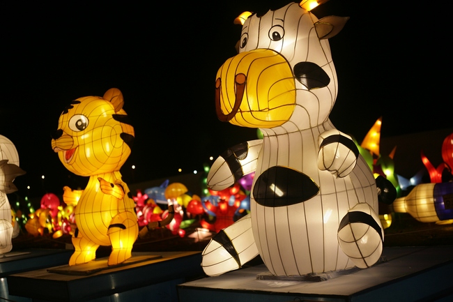 Giant Latern Festival: Lễ hội đèn lồng ngập tràn ánh sáng cho bạn trẻ check-in những ngày gần Tết! - Ảnh 10.