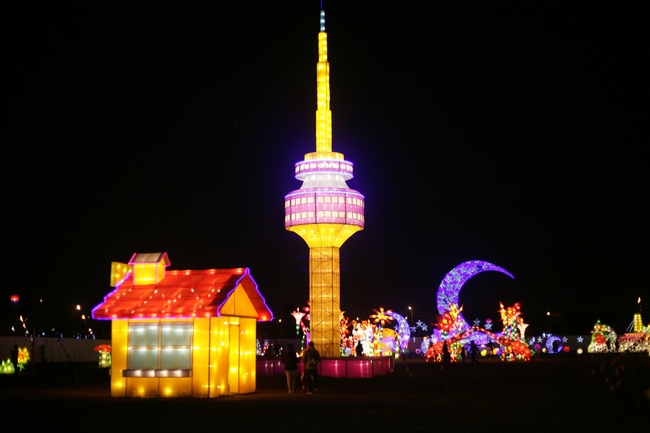 Giant Latern Festival: Lễ hội đèn lồng ngập tràn ánh sáng cho bạn trẻ check-in những ngày gần Tết! - Ảnh 14.