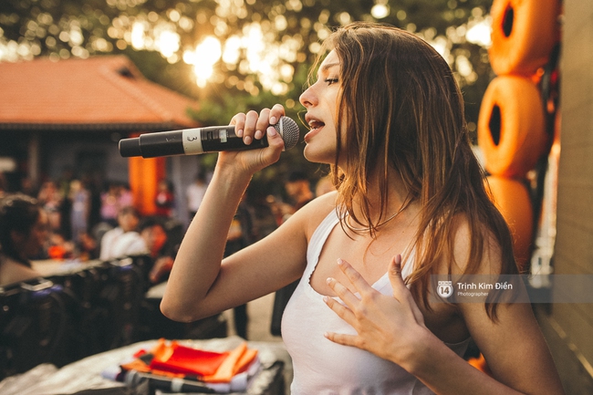 H&igrave;nh ảnh Celine Farach "đẹp ngẩn ngơ" tr&ecirc;n s&acirc;n khấu tổng duyệt! - Ảnh 8.