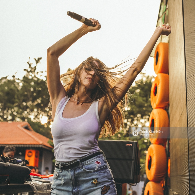 H&igrave;nh ảnh Celine Farach "đẹp ngẩn ngơ" tr&ecirc;n s&acirc;n khấu tổng duyệt!- Ảnh 3.