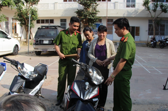 Triệt ph&aacute; băng nh&oacute;m trộm cắp xe m&aacute;y li&ecirc;n tỉnh do &ldquo;người đẹp&rdquo; 9X cầm đầu ở Đ&agrave; Nẵng - Ảnh 2.