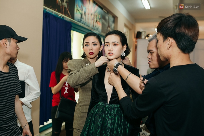 Đ&ocirc;ng Nhi đơn giản nhưng cực chất, tự l&aacute;i si&ecirc;u xe 13 tỷ đến ghi h&igrave;nh The Voice - Ảnh 17.