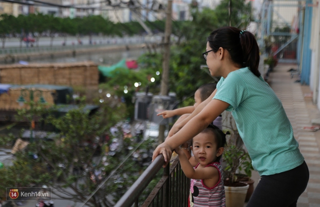 Hoa xuân đã cập bến Bình Đông, mang Tết về rất gần với Sài Gòn - Ảnh 16.