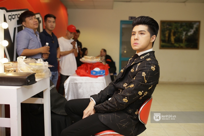 Sau khi s&oacute;ng gi&oacute; với thời trang qu&aacute;i, bộ tứ HLV The Voice Việt đ&atilde; an to&agrave;n trở lại ở v&ograve;ng Đối đầu - Ảnh 12.