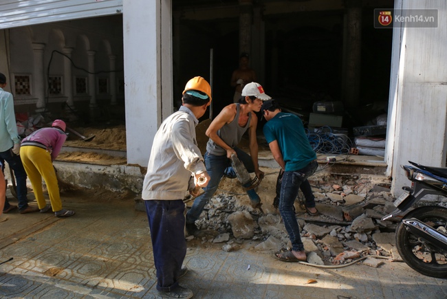 L&atilde;nh đạo quận 1 trực tiếp đi &ldquo;đ&ograve;i&rdquo; lại vỉa h&egrave; cho người đi bộ ở trung t&acirc;m S&agrave;i G&ograve;n - Ảnh 9.