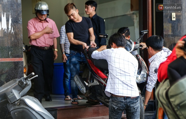 L&atilde;nh đạo quận 1 trực tiếp đi &ldquo;đ&ograve;i&rdquo; lại vỉa h&egrave; cho người đi bộ ở trung t&acirc;m S&agrave;i G&ograve;n - Ảnh 15.