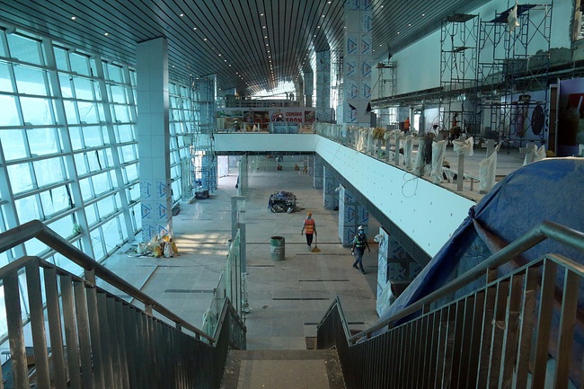Cận cảnh nhà ga hành khách quốc tế hơn 3.500 tỷ đồng sắp hoàn thành ở Đà Nẵng - Ảnh 4.