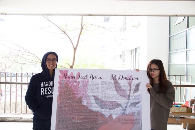 Học sinh Hà Nội tổ chức quyên góp đồ ăn, bánh kẹo sau Tết đi từ thiện - Ảnh 3.