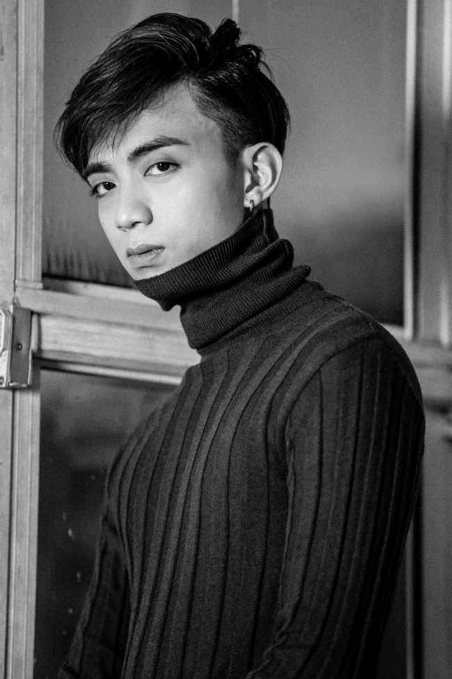 Soobin Ho&agrave;ng Sơn khiến fan thấp thỏm khi li&ecirc;n tục nh&aacute; h&agrave;ng về bản Ballad mới - Ảnh 1.