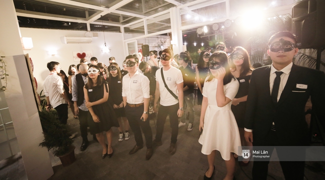 Blind Date - Love At No Sight: Khi những cuộc hẹn hò giấu mặt trong phim bước ra ngoài đời thực - Ảnh 2.