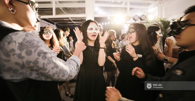 Blind Date - Love At No Sight: Khi những cuộc hẹn hò giấu mặt trong phim bước ra ngoài đời thực - Ảnh 3.