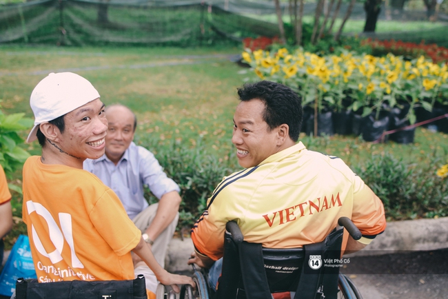 Bộ ảnh xúc động về nghị lực của những người khuyết tật trên đường chạy 5km ở Sài Gòn - Ảnh 17.