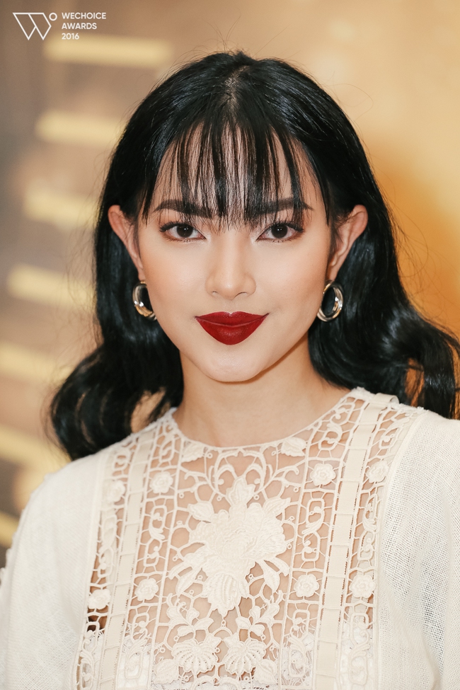 Hoa hậu Kỳ Duy&ecirc;n & Ch&acirc;u B&ugrave;i dẫn đầu Top mỹ nh&acirc;n trang điểm đẹp nhất tại WeChoice Awards 2016 - Ảnh 1.