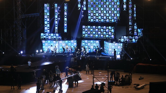 Loạt ảnh và clip nóng từ buổi tổng duyệt trước đêm concert của dàn sao Hàn tại Mỹ Đình - Ảnh 8.