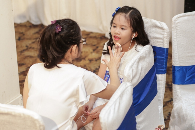 Isaac v&atilde; mồ h&ocirc;i khi bị tấn c&ocirc;ng bởi d&agrave;n th&iacute; sinh Vietnam Idol Kids - Ảnh 25.