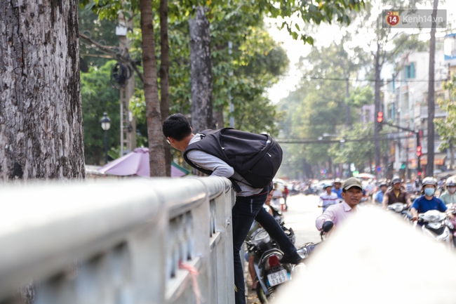 Chóng mặt vì đi bộ trên vỉa hè bị rào chắn như mê cung ở bệnh viện Chợ Rẫy Sài Gòn - Ảnh 17.