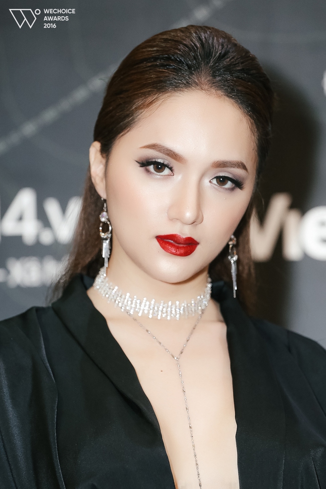 Hoa hậu Kỳ Duy&ecirc;n & Ch&acirc;u B&ugrave;i dẫn đầu Top mỹ nh&acirc;n trang điểm đẹp nhất tại WeChoice Awards 2016 - Ảnh 16.