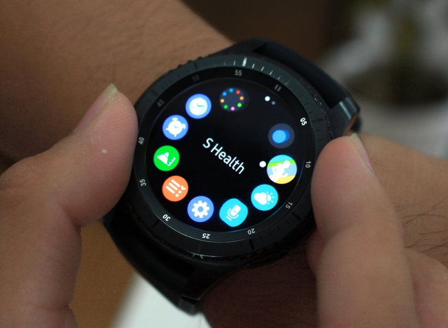 Ngắm nhan sắc đồng hồ th&ocirc;ng minh Samsung Gear S3 vừa được giới thiệu tại Việt Nam - Ảnh 5.