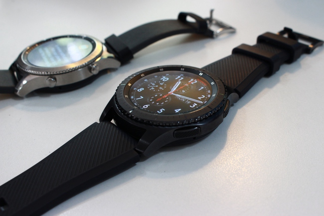 Ngắm nhan sắc đồng hồ th&ocirc;ng minh Samsung Gear S3 vừa được giới thiệu tại Việt Nam - Ảnh 7.